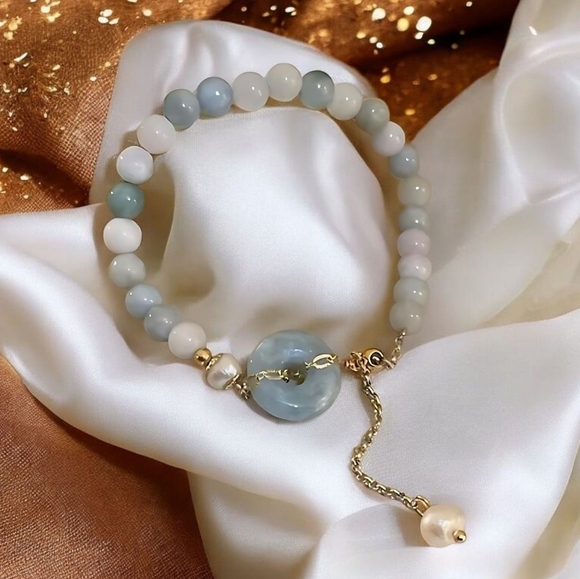 Natural Jade Beaded Adjustable Bracelet With Freshwater Pearl & Gold Chain - Picture 1 of 11